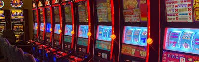 Người chơi Việt Nam trải nghiệm game slot online tại 188mm trên thiết bị di động